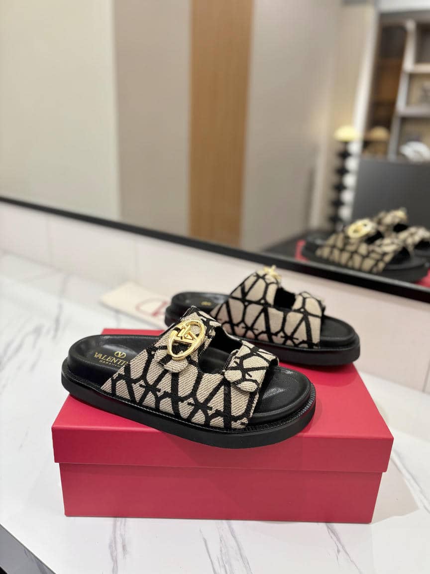 Valentino Slipper 1